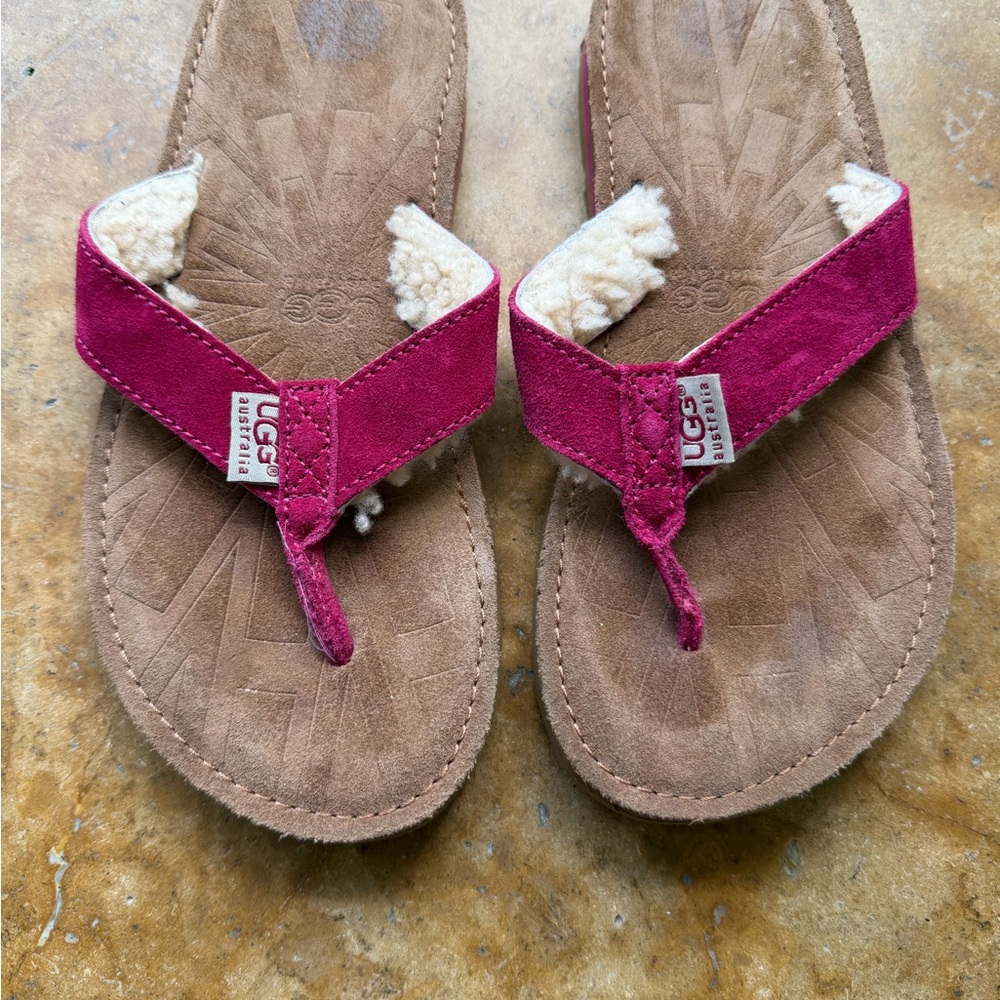 NWOT UGG Women's Fuchsia and Tan Sandals 7